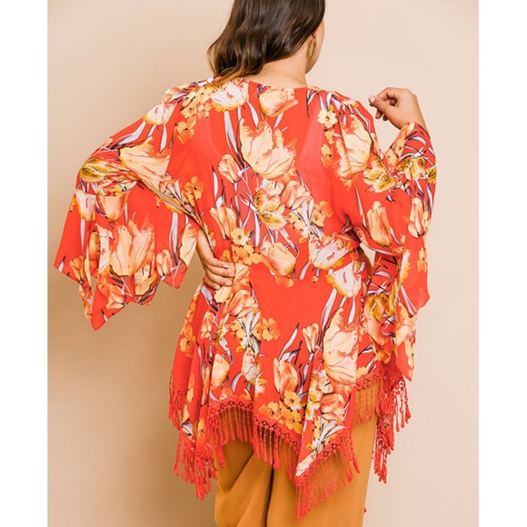 Red Floral Plus Size Kimono Tassels Sharkbite Hem - Picture 7 of 8